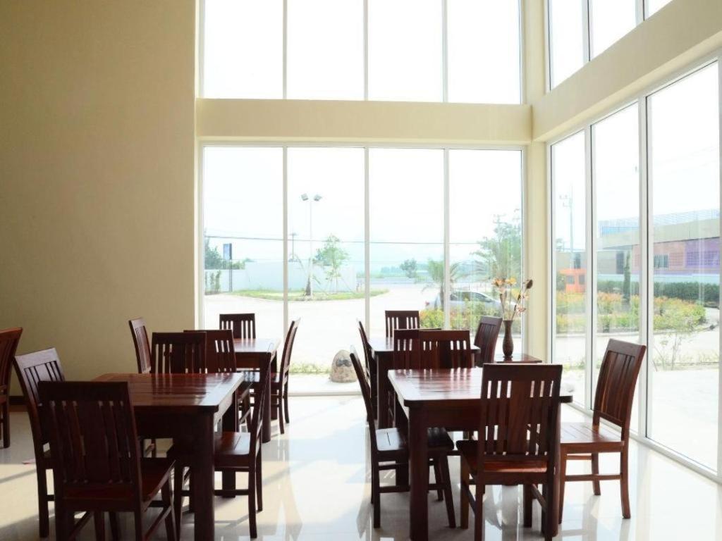 Juntima Boutique Hotel Phetchaburi Bagian luar foto