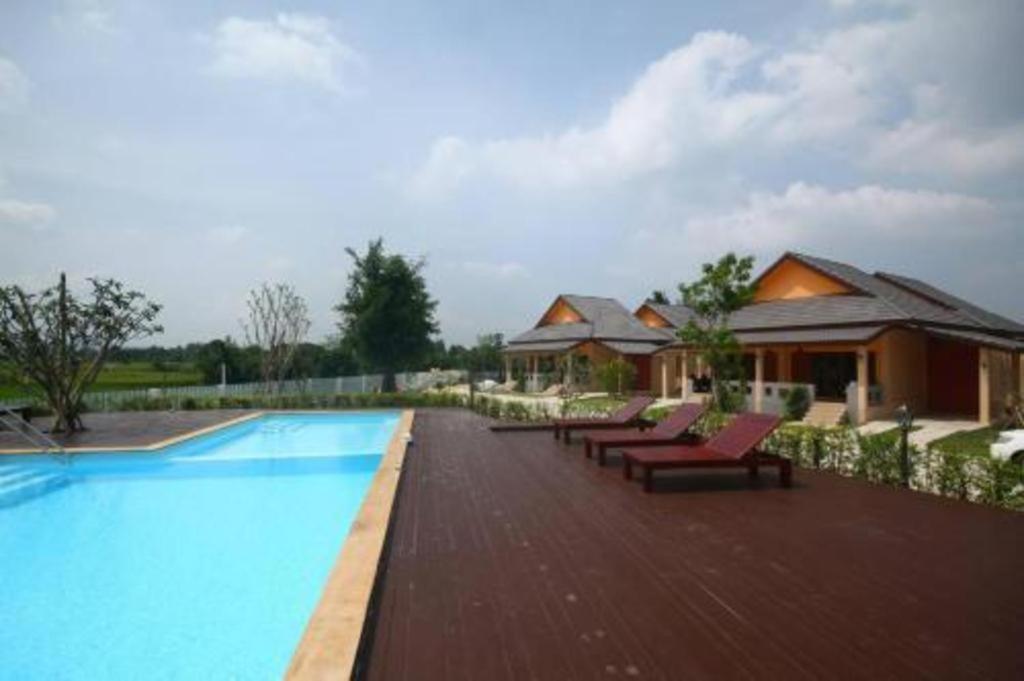 Juntima Boutique Hotel Phetchaburi Bagian luar foto