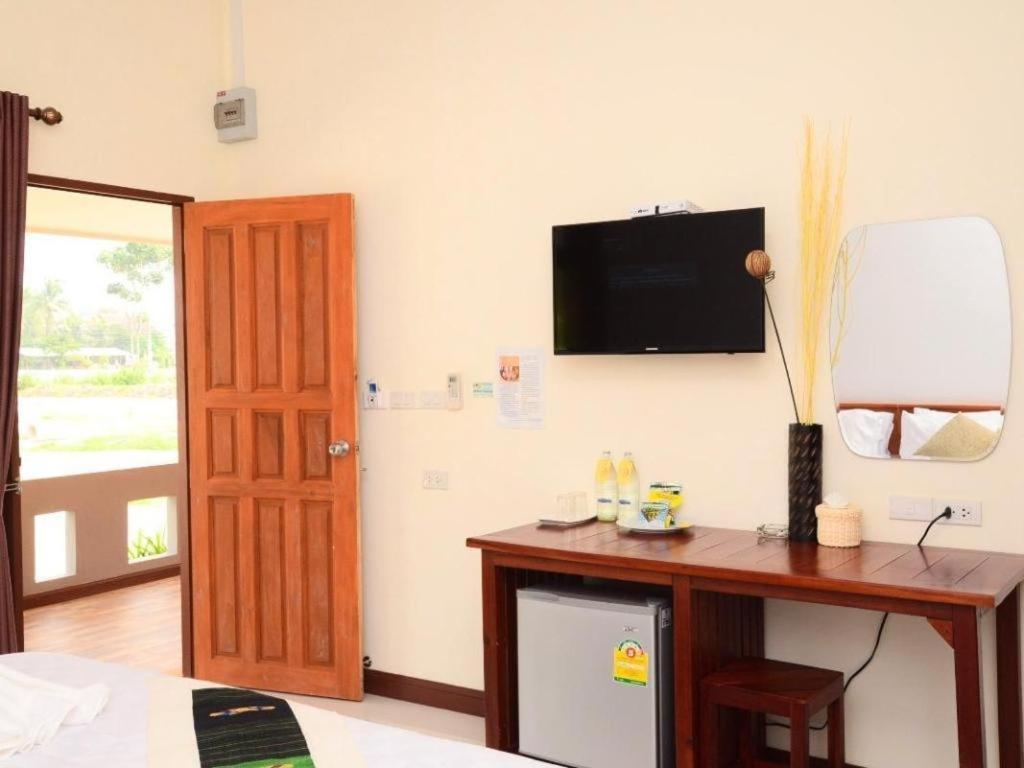 Juntima Boutique Hotel Phetchaburi Bagian luar foto