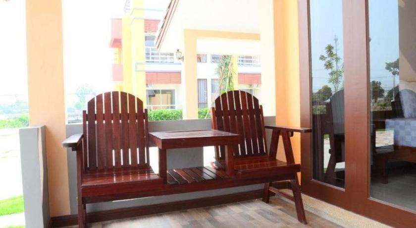 Juntima Boutique Hotel Phetchaburi Bagian luar foto