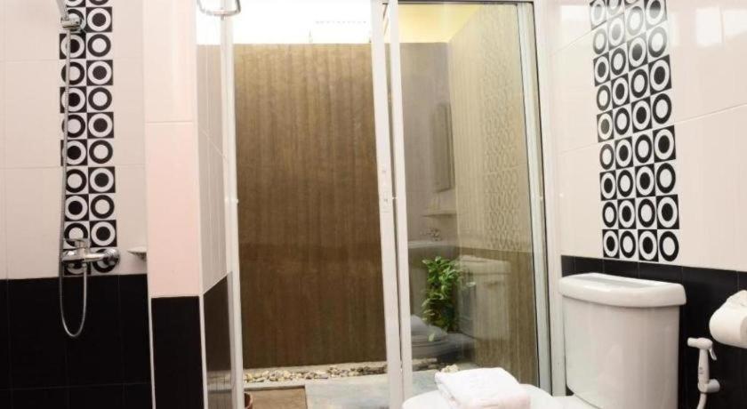 Juntima Boutique Hotel Phetchaburi Bagian luar foto